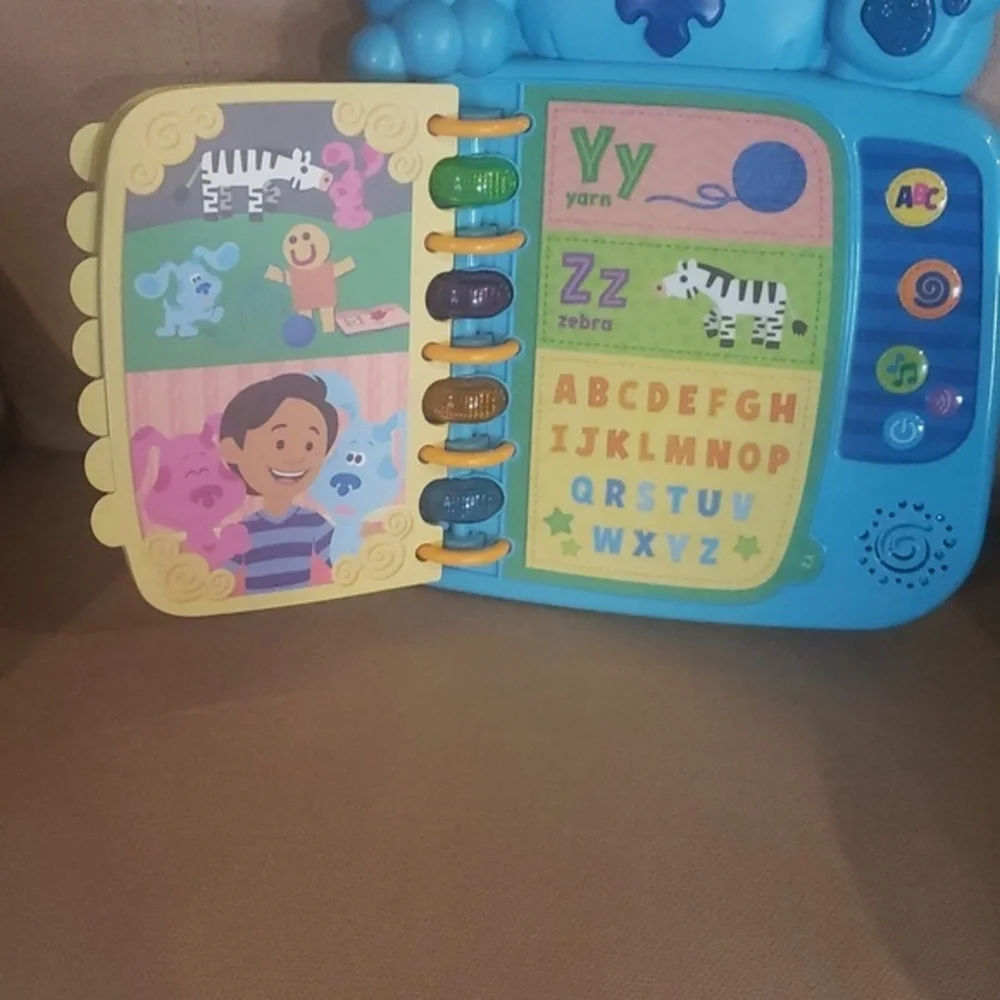 Nickelodeon plays music